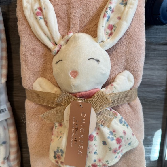 Chick Pea Floral Bunny with Pink Blanket - Picture 4 of 4